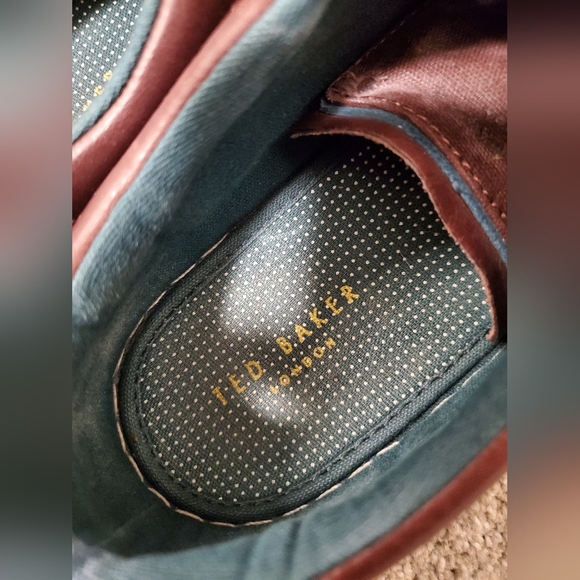 Men's Ted Baker Burgundy runners, size 10 - Picture 3 of 5